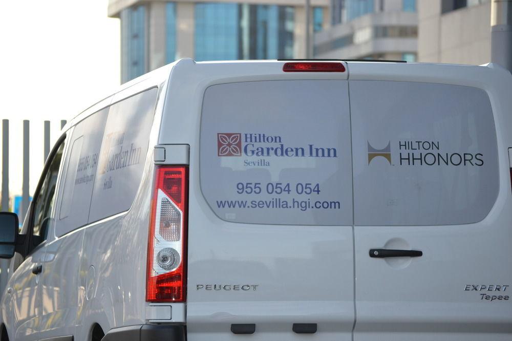 Hilton Garden Inn Sevilla Экстерьер фото